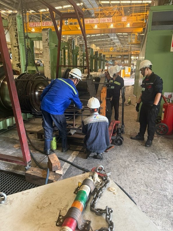 IronPeak technicians performing gearbox maintenance in the field